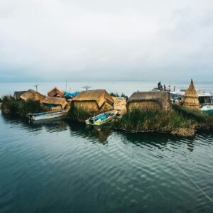 houses between body of water